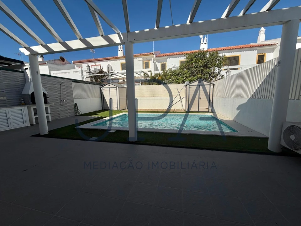 Moradia T4 para Venda em Monte Gordo Foto 20