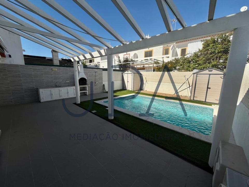 Moradia T4 para Venda em Monte Gordo Foto 21