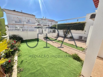 Moradia T4 para Venda em Monte Gordo