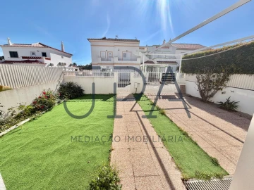 Moradia T4 para Venda em Monte Gordo