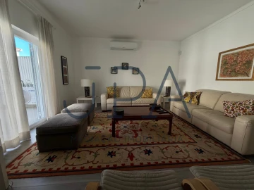 Moradia T4 para Venda em Monte Gordo