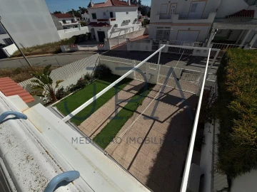 Moradia T4 para Venda em Monte Gordo