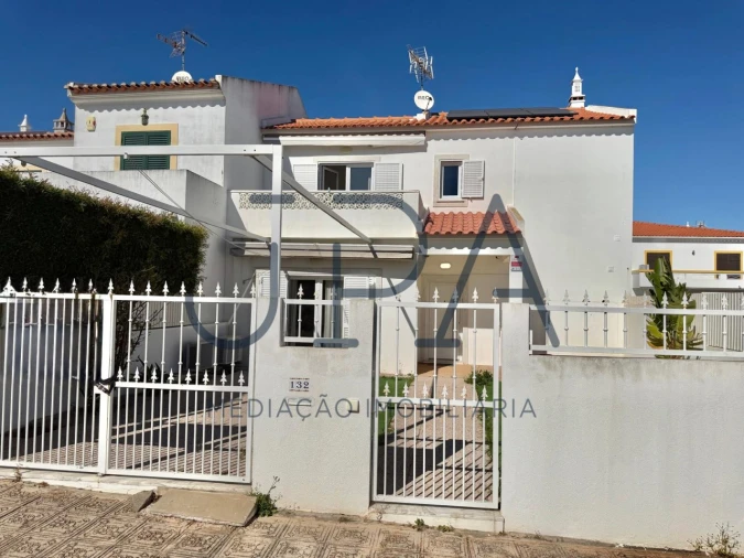 Moradia T4 para Venda em Monte Gordo Foto 4