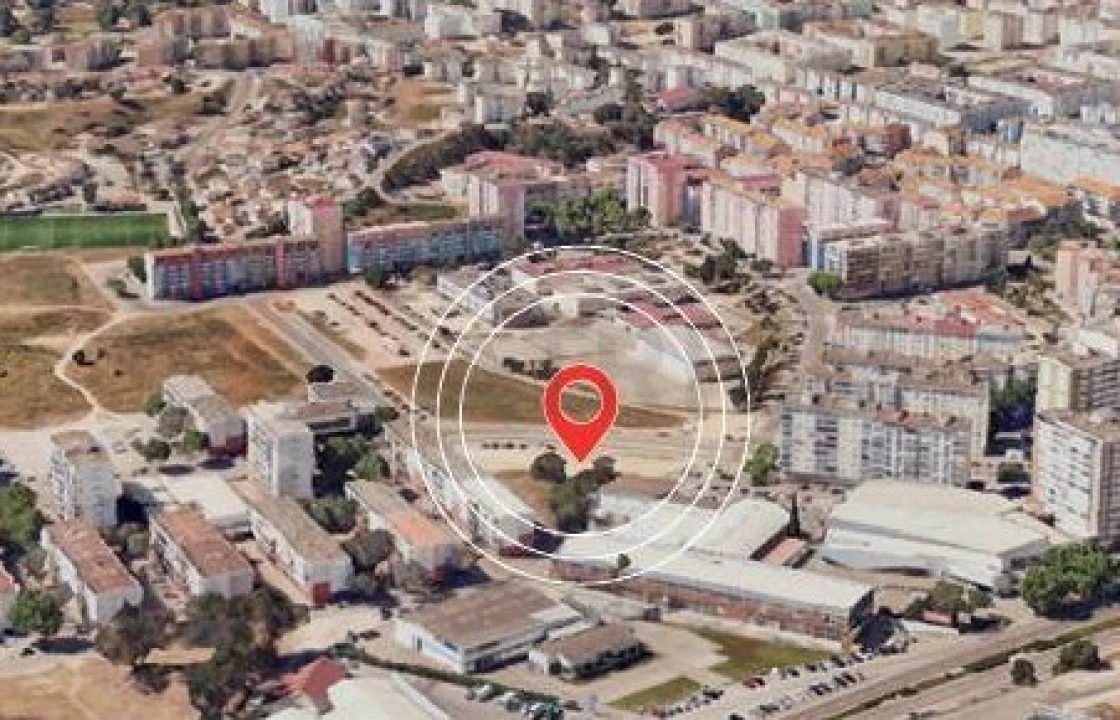 Terreno para Venda em Setubal (São Sebastião) Foto 1