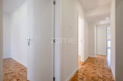 Apartamento T3 para Arrendamento em Mafamude e Vilar do Paraíso