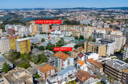 Apartamento T3 para Arrendamento em Mafamude e Vilar do Paraíso