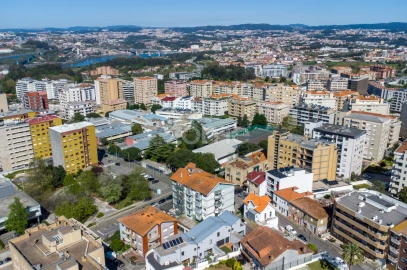 Apartamento T3 para Arrendamento em Mafamude e Vilar do Paraíso