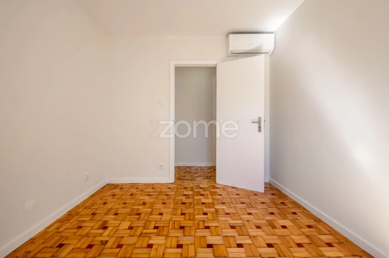 Apartamento T3 para Arrendamento em Mafamude e Vilar do Paraíso Foto 23