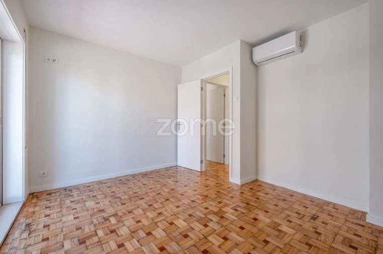 Apartamento T3 para Arrendamento em Mafamude e Vilar do Paraíso Foto 31
