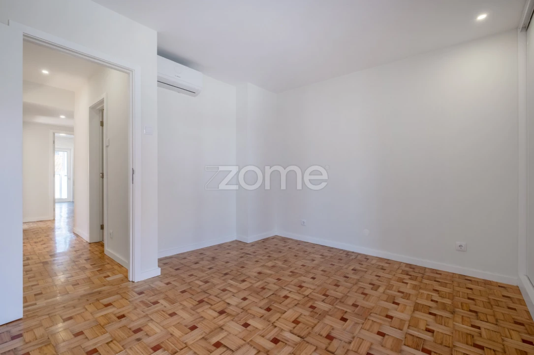 Apartamento T3 para Arrendamento em Mafamude e Vilar do Paraíso Foto 30