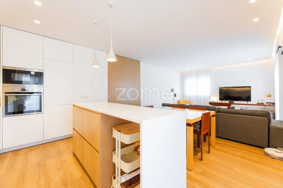 Apartamento T3 para Venda em Braga (Maximinos, Sé e Cividade) Foto 1