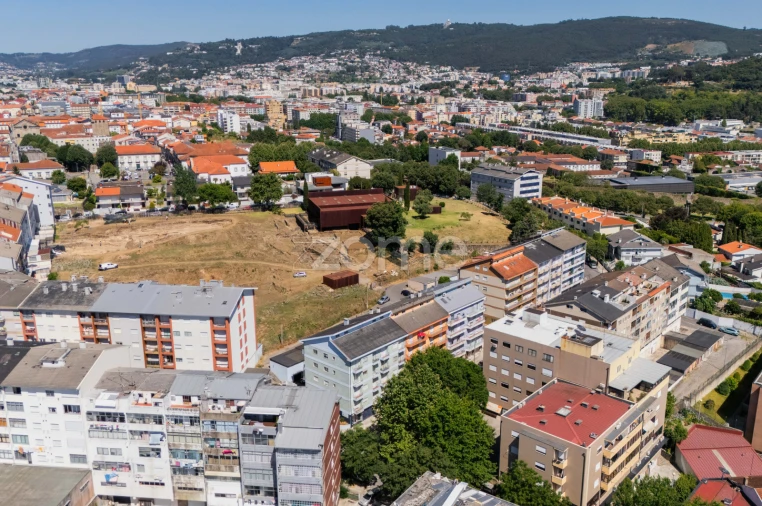 Apartamento T3 para Venda em Braga (Maximinos, Sé e Cividade) Foto 32