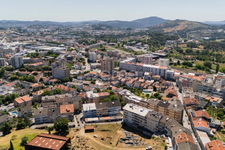 Apartamento T3 para Venda em Braga (Maximinos, Sé e Cividade) Foto 34