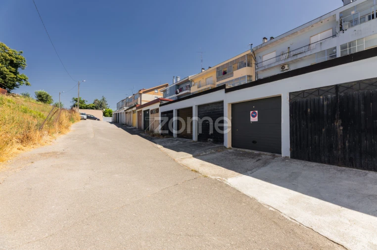 Apartamento T3 para Venda em Braga (Maximinos, Sé e Cividade) Foto 28