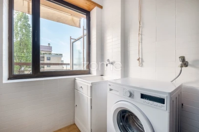 Apartamento T2 para Arrendamento em Aldoar, Foz do Douro e Nevogilde