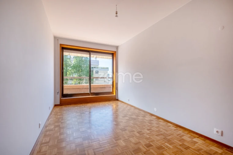 Apartamento T2 para Arrendamento em Aldoar, Foz do Douro e Nevogilde Foto 34