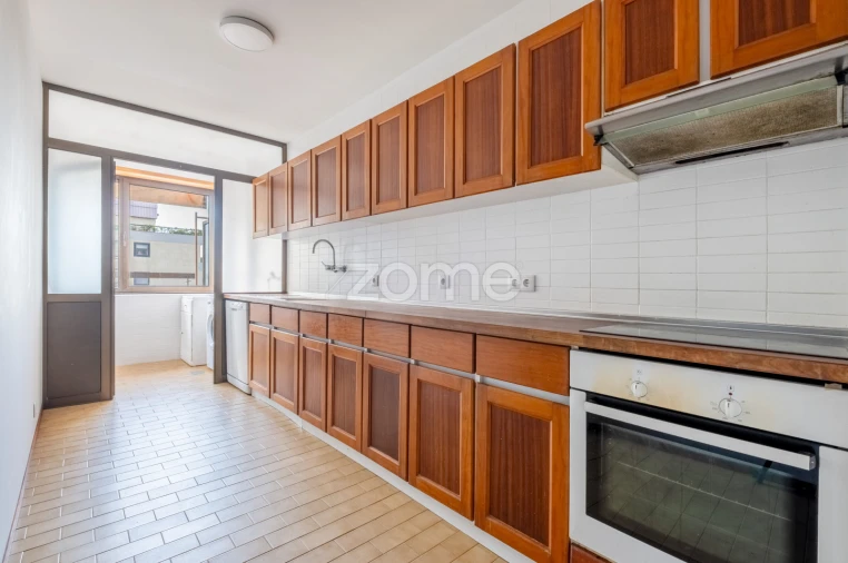 Apartamento T2 para Arrendamento em Aldoar, Foz do Douro e Nevogilde Foto 9