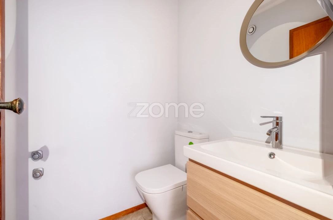 Apartamento T2 para Arrendamento em Aldoar, Foz do Douro e Nevogilde Foto 13