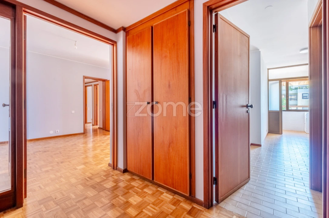 Apartamento T2 para Arrendamento em Aldoar, Foz do Douro e Nevogilde Foto 12