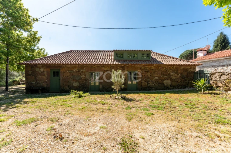 Moradia T3 para Venda em Covas Foto 4