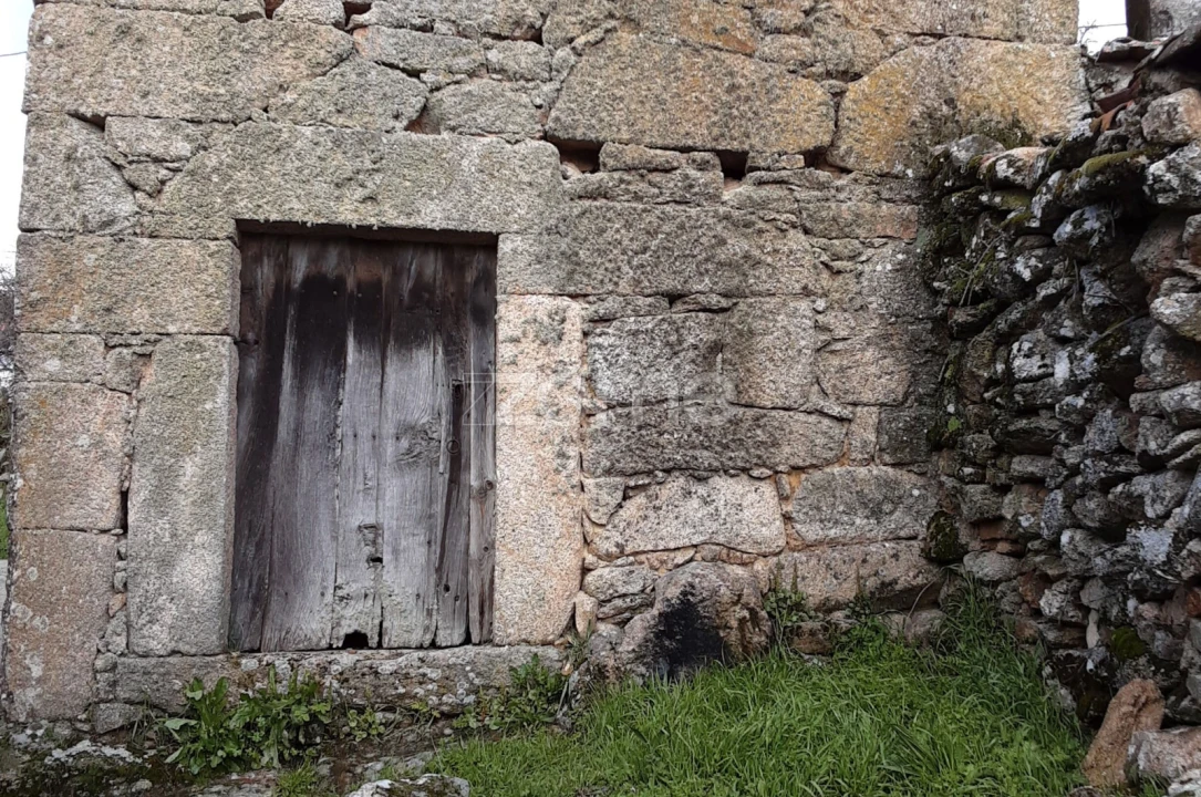 Terreno para Venda em Codesseiro Foto 22