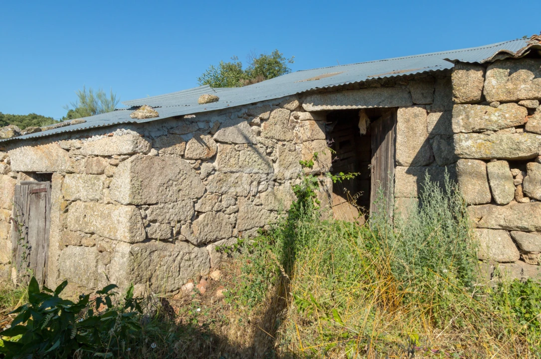 Terreno para Venda em Codesseiro Foto 9