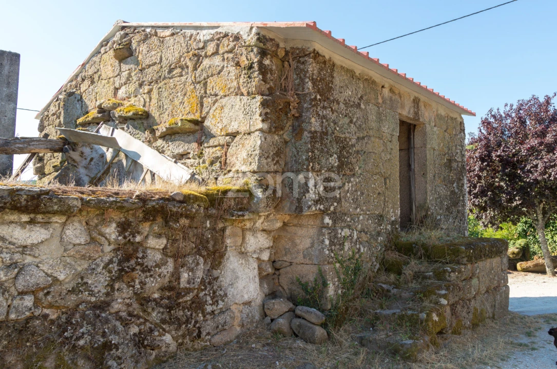 Terreno para Venda em Codesseiro Foto 2