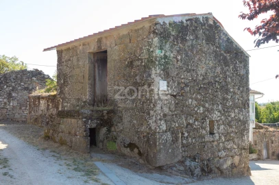 Terreno para Venda em Codesseiro