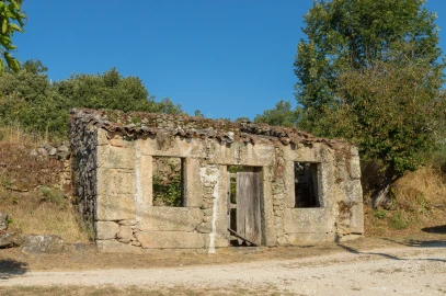 Terreno para Venda em Codesseiro