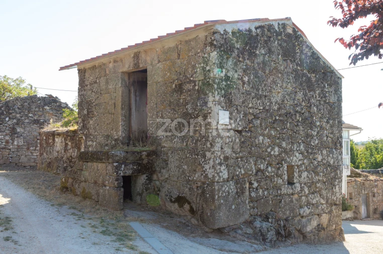 Terreno para Venda em Codesseiro Foto 15