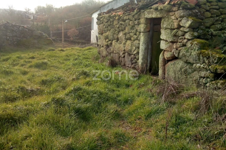 Terreno para Venda em Codesseiro Foto 40