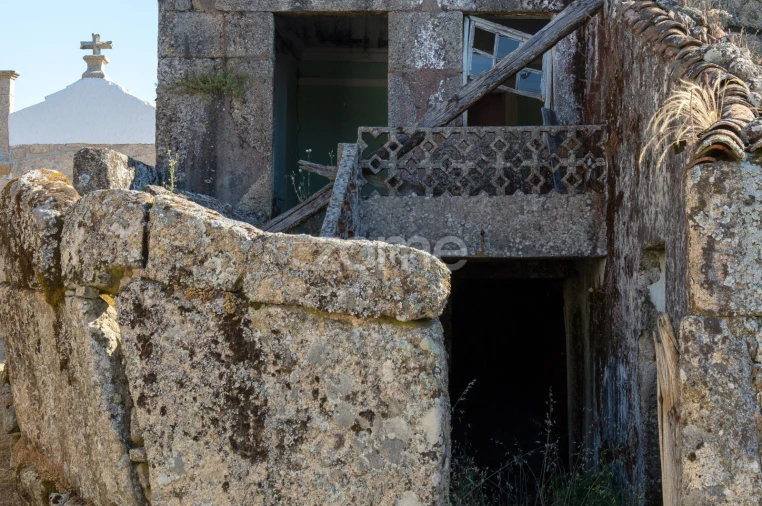 Terreno para Venda em Codesseiro Foto 19