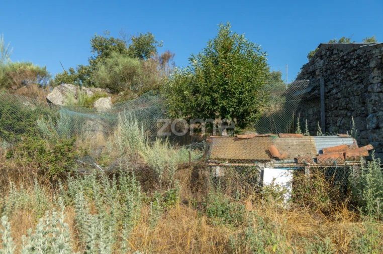 Terreno para Venda em Codesseiro Foto 12