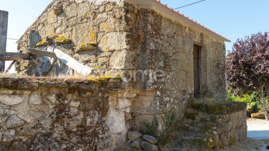 Terreno para Venda em Codesseiro