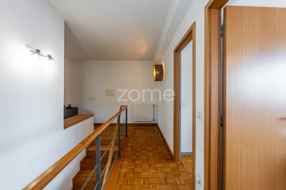 Apartamento T4 para Venda em Mozelos