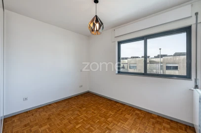 Apartamento T4 para Venda em Mozelos