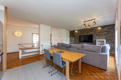 Apartamento T4 para Venda em Mozelos