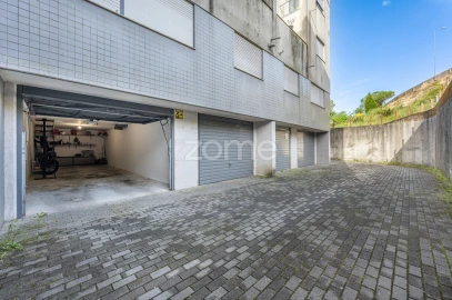 Apartamento T4 para Venda em Mozelos