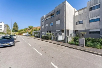 Apartamento T4 para Venda em Mozelos