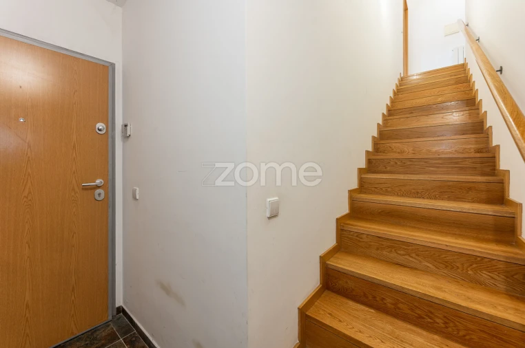 Apartamento T4 para Venda em Mozelos Foto 36