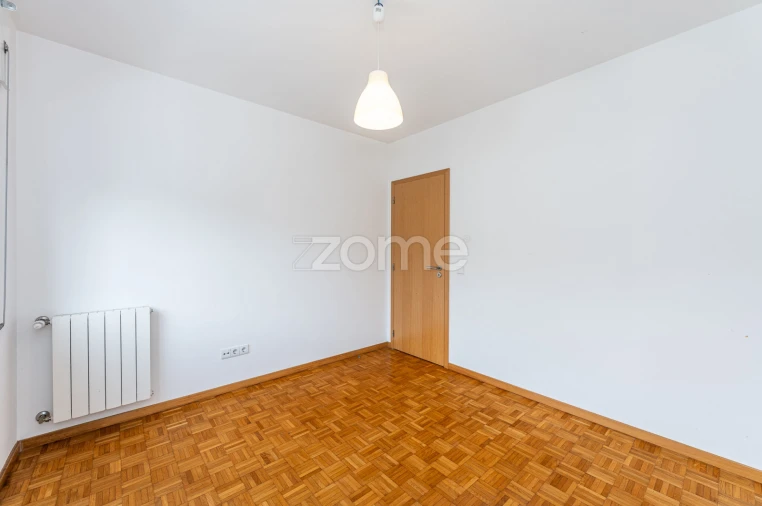 Apartamento T4 para Venda em Mozelos Foto 28