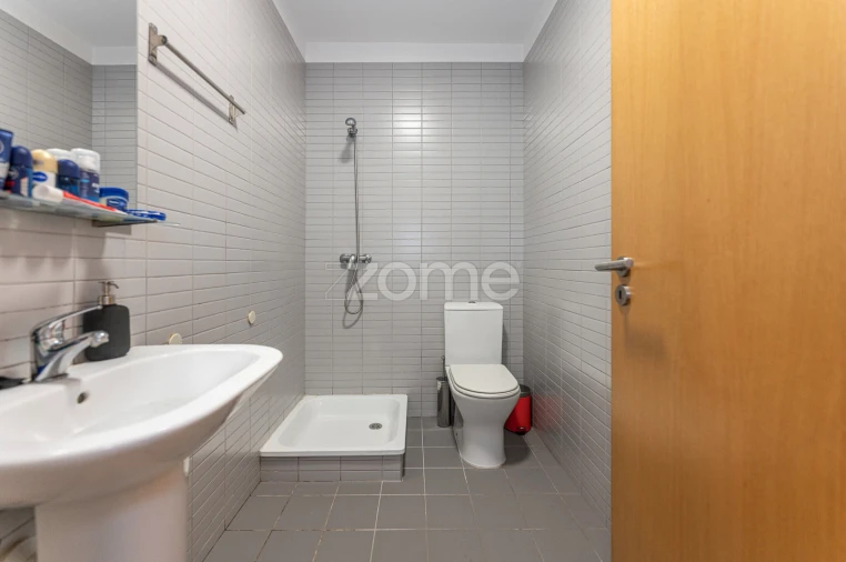 Apartamento T4 para Venda em Mozelos Foto 30