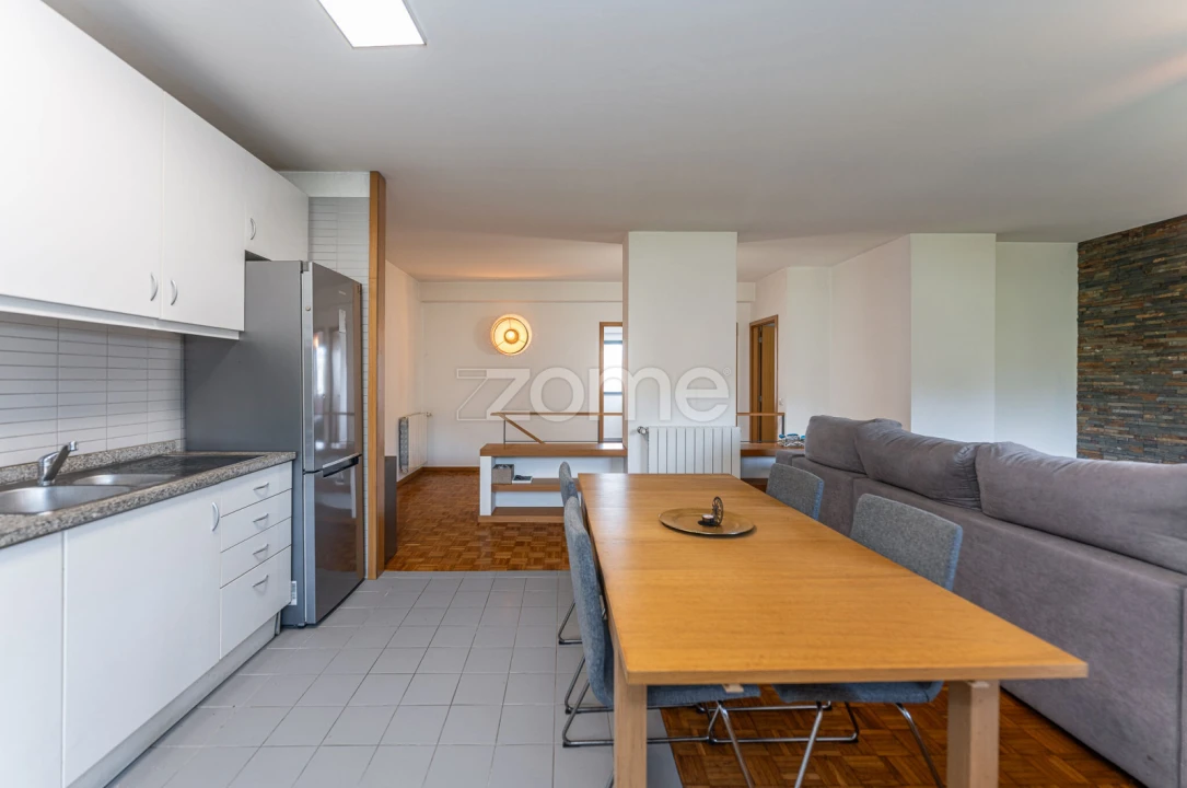 Apartamento T4 para Venda em Mozelos Foto 6