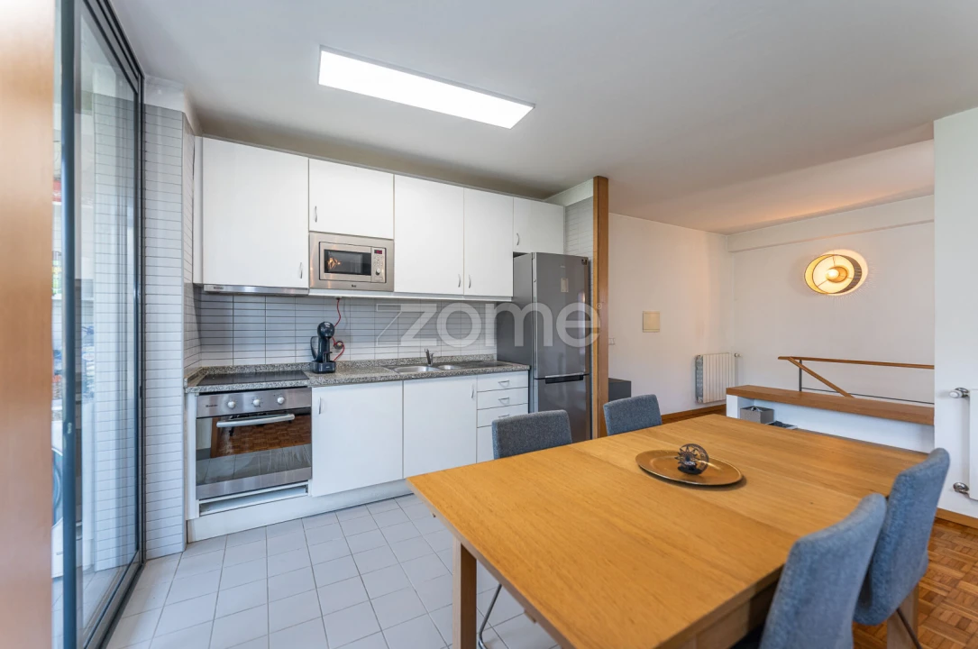 Apartamento T4 para Venda em Mozelos Foto 1