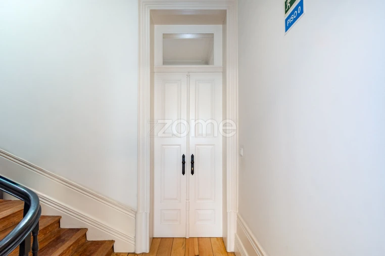 Apartamento T2 para Venda em Cedofeita, Santo Ildefonso, Sé, Miragaia, São Nicolau e Vitória Foto 4