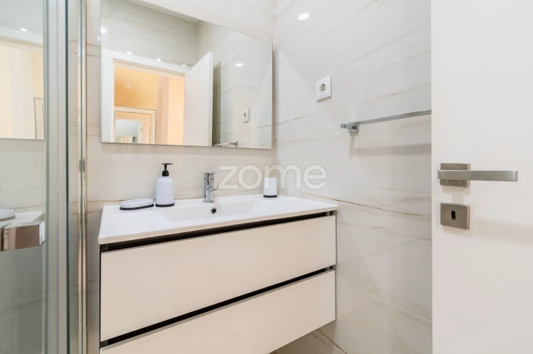 Apartamento T2 para Venda em Cedofeita, Santo Ildefonso, Sé, Miragaia, São Nicolau e Vitória Foto 13