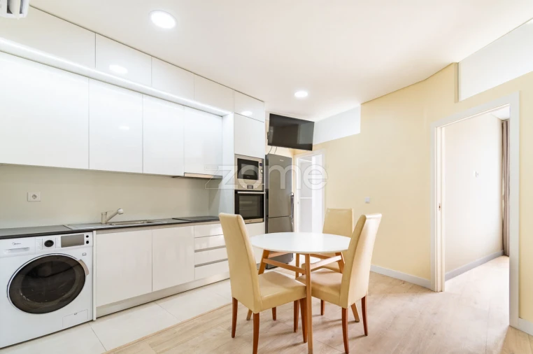 Apartamento T2 para Venda em Cedofeita, Santo Ildefonso, Sé, Miragaia, São Nicolau e Vitória Foto 6