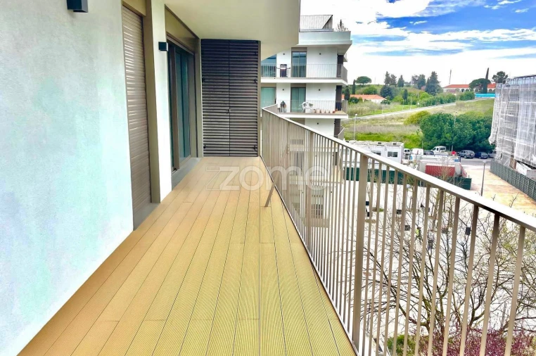 Apartamento T2 para Arrendamento em Algés, Linda-A-Velha e Cruz Quebrada-Dafundo Foto 16