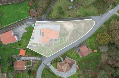 Moradia T3 para Venda em Azias