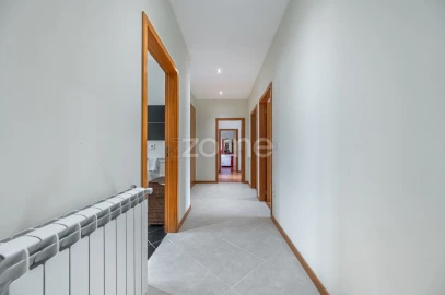 Moradia T3 para Venda em Azias